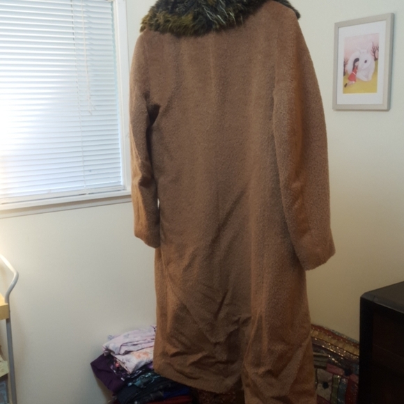 Max Studio Y2K Brown Fur Collar Coat - Picture 7 of 10